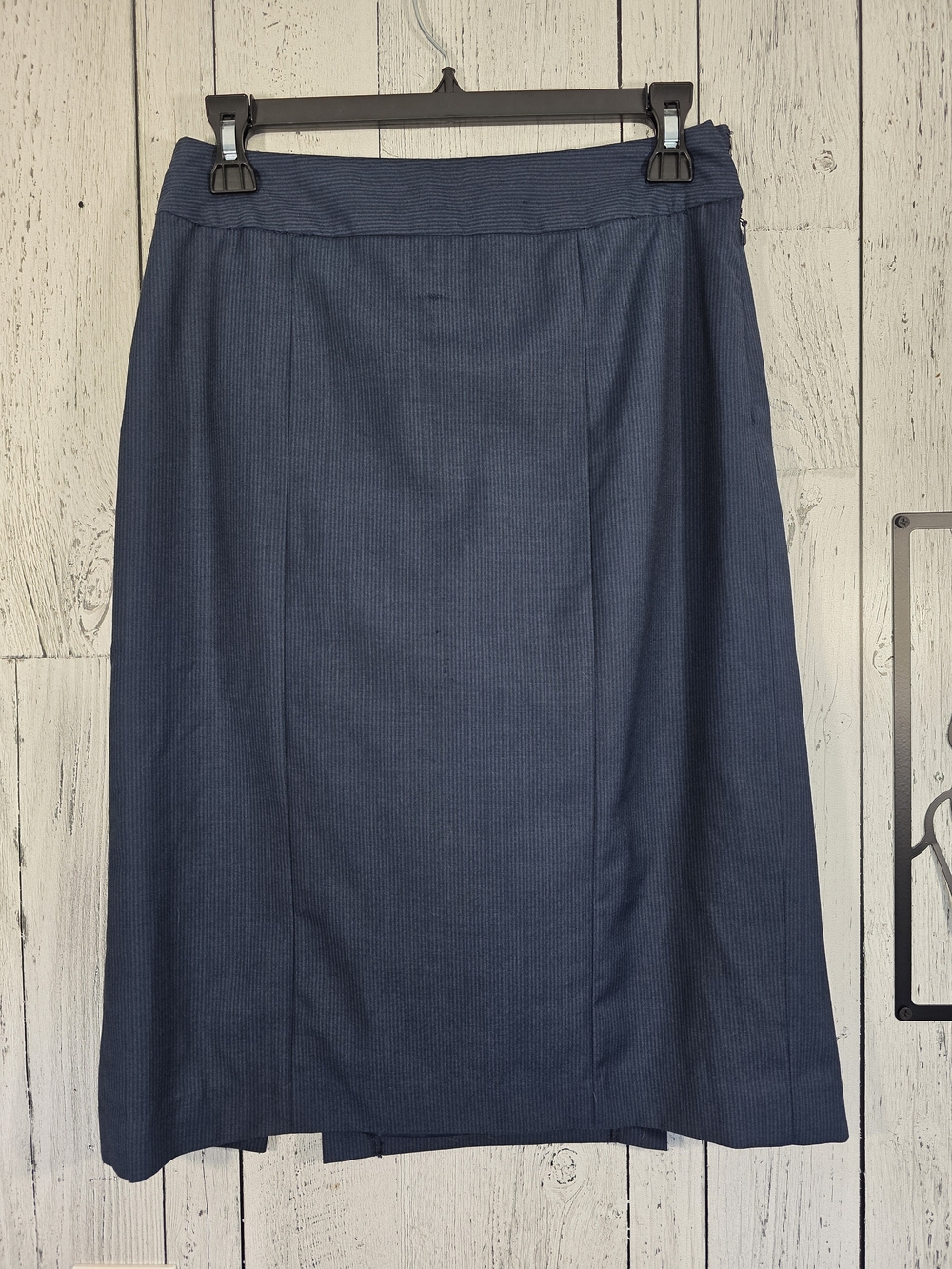 Jones Wear Blue Pinstripe Midi Pencil Skirt Size 4 Back Slits, Business, Office